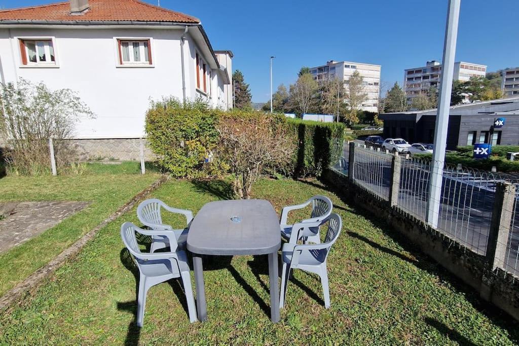 Maison Aurillac - 2 Chambres - Parking Gratuit Экстерьер фото