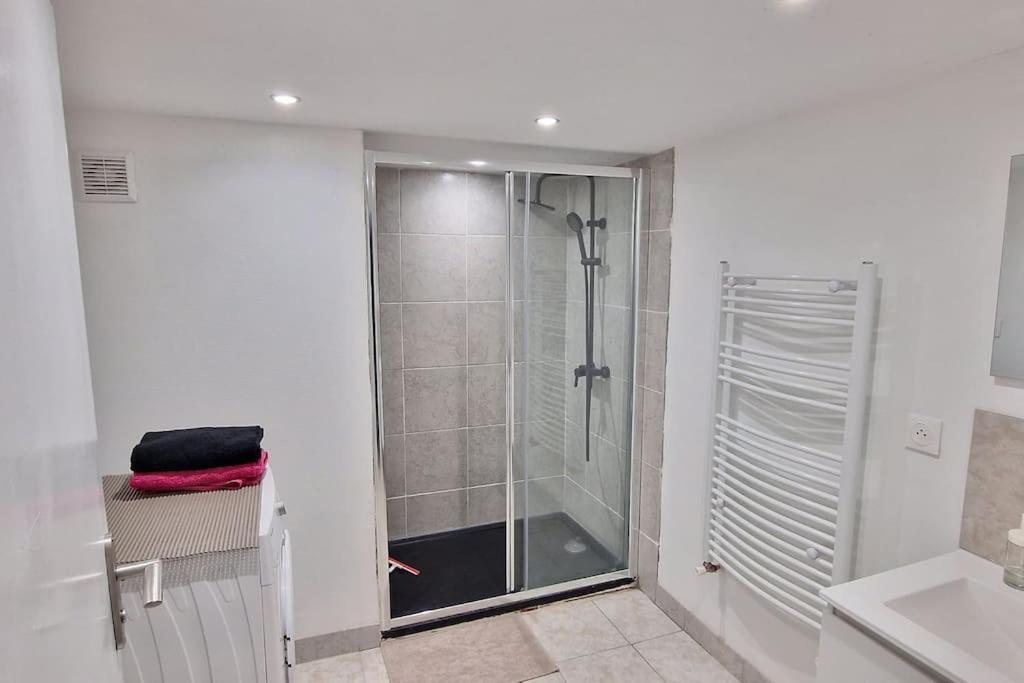 Maison Aurillac - 2 Chambres - Parking Gratuit Экстерьер фото